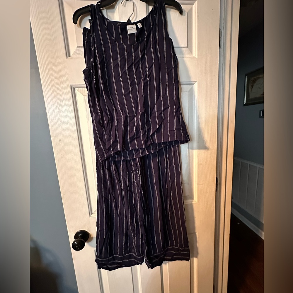 New directions 2 piece pants suit